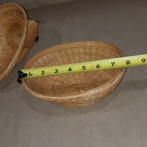 Kiangsi Handicrafts Rabbit Basket With Lid - Picture 11 of 11